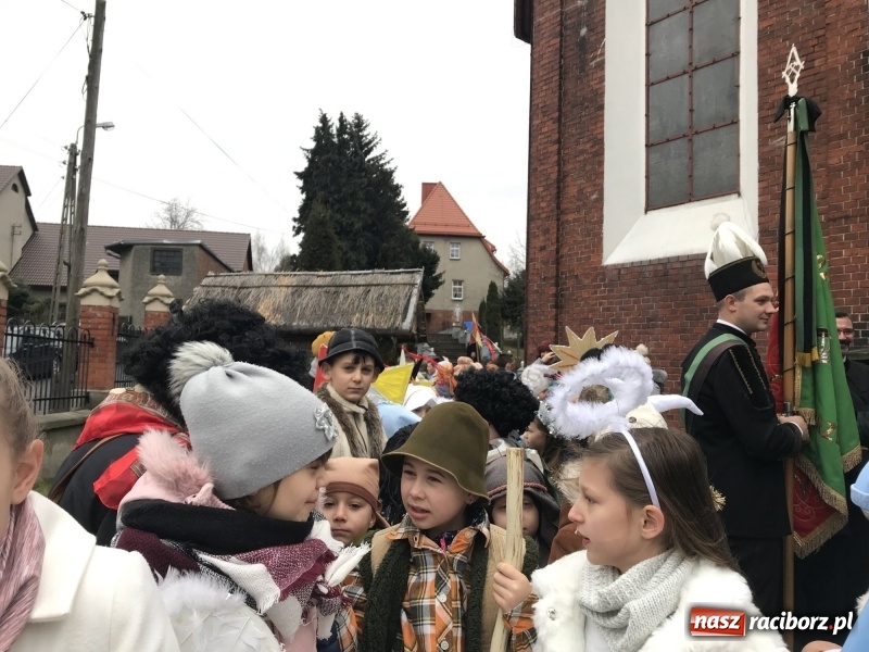 Zdjęcie w galerii na portalu naszraciborz.pl: Dziś rozesłano kolędników misyjnych 2018 FOTO i WIDEO wiadomości z regionu