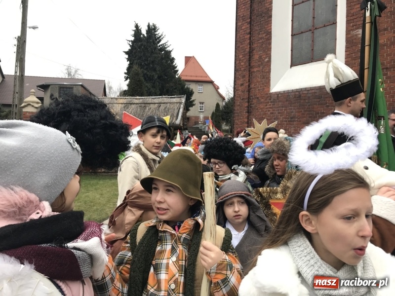 Zdjęcie w galerii na portalu naszraciborz.pl: Dziś rozesłano kolędników misyjnych 2018 FOTO i WIDEO wiadomości z regionu