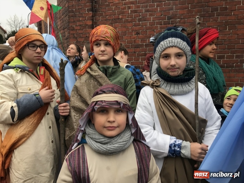 Zdjęcie w galerii na portalu naszraciborz.pl: Dziś rozesłano kolędników misyjnych 2018 FOTO i WIDEO wiadomości z regionu