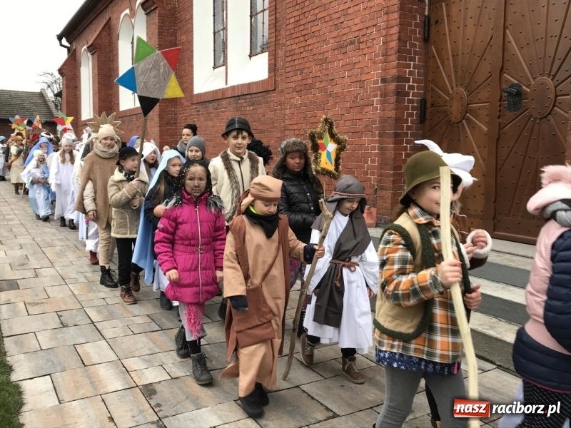 Zdjęcie w galerii na portalu naszraciborz.pl: Dziś rozesłano kolędników misyjnych 2018 FOTO i WIDEO wiadomości z regionu