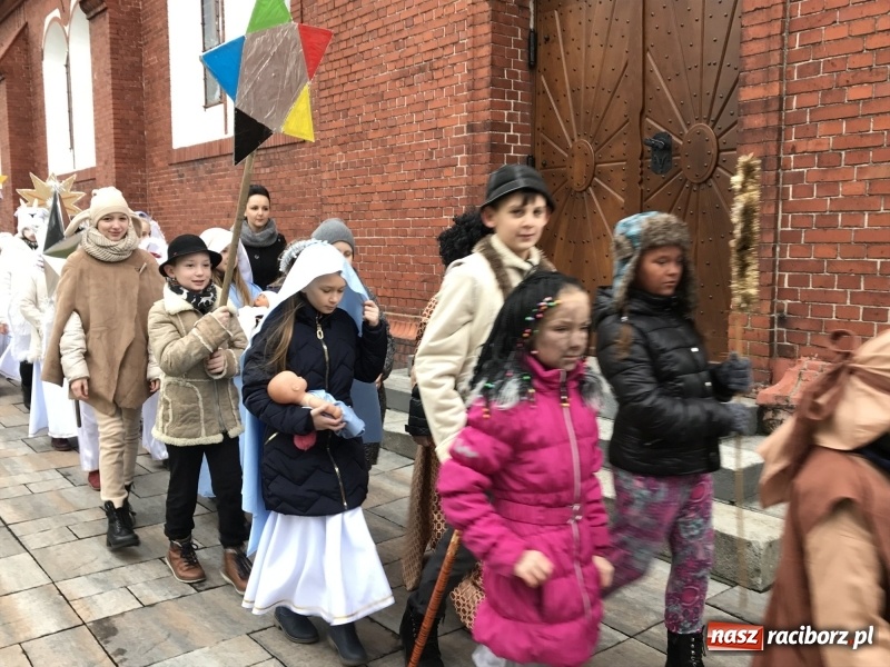 Zdjęcie w galerii na portalu naszraciborz.pl: Dziś rozesłano kolędników misyjnych 2018 FOTO i WIDEO wiadomości z regionu