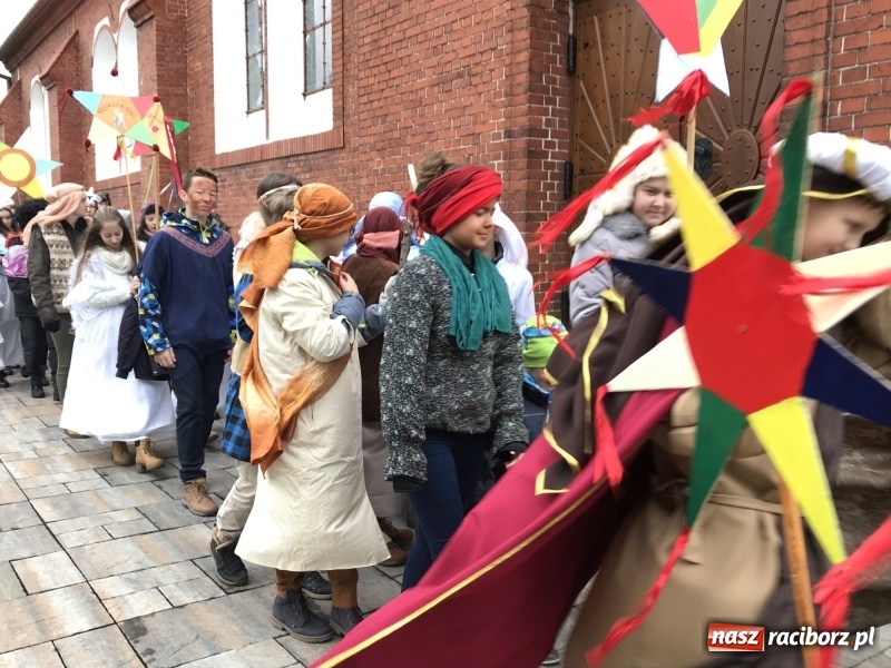 Zdjęcie w galerii na portalu naszraciborz.pl: Dziś rozesłano kolędników misyjnych 2018 FOTO i WIDEO wiadomości z regionu