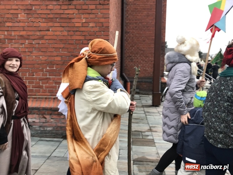 Zdjęcie w galerii na portalu naszraciborz.pl: Dziś rozesłano kolędników misyjnych 2018 FOTO i WIDEO wiadomości z regionu