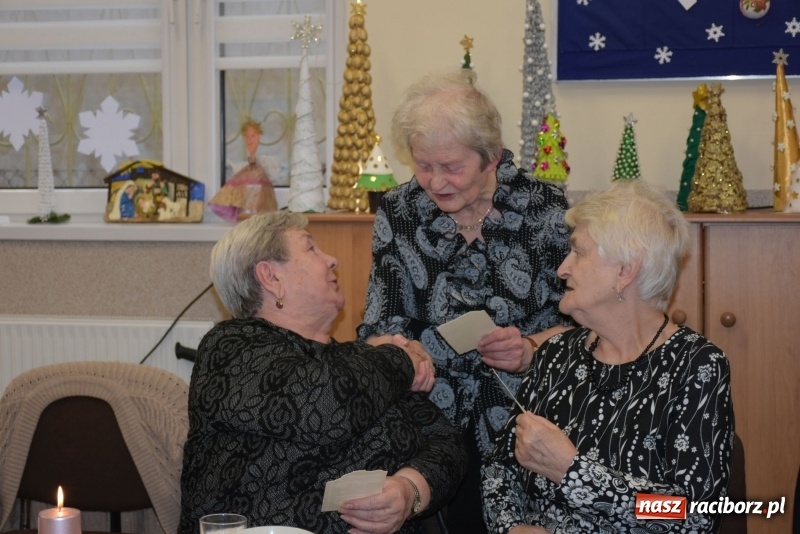 Zdjęcie w galerii na portalu naszraciborz.pl: Gdy pierwsza gwiazdka na niebie zabłyśnie...  wiadomości z regionu