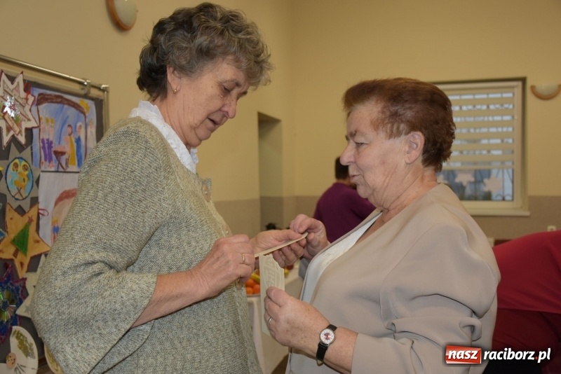 Zdjęcie w galerii na portalu naszraciborz.pl: Gdy pierwsza gwiazdka na niebie zabłyśnie...  wiadomości z regionu