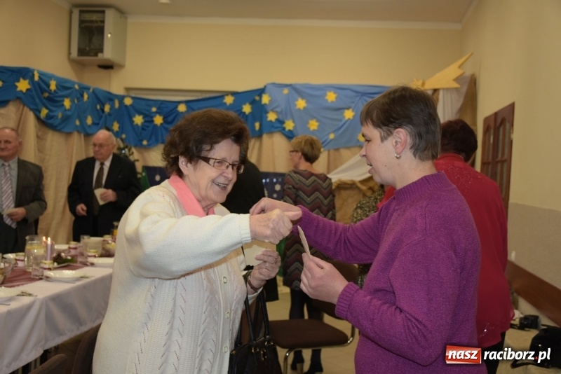 Zdjęcie w galerii na portalu naszraciborz.pl: Gdy pierwsza gwiazdka na niebie zabłyśnie...  wiadomości z regionu