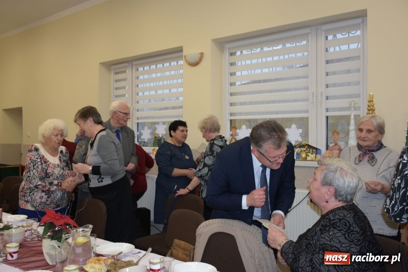 Zdjęcie w galerii na portalu naszraciborz.pl: Gdy pierwsza gwiazdka na niebie zabłyśnie...  wiadomości z regionu