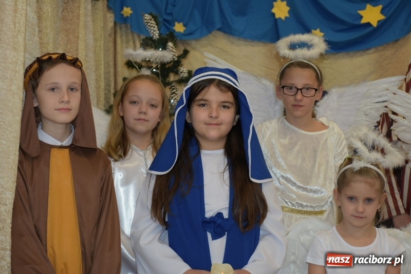 Zdjęcie w galerii na portalu naszraciborz.pl: Gdy pierwsza gwiazdka na niebie zabłyśnie...  wiadomości z regionu