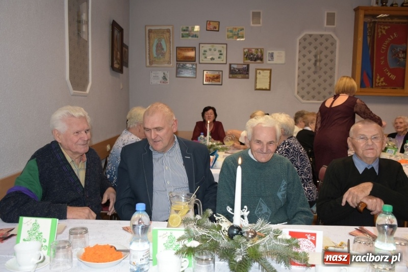 Zdjęcie w galerii na portalu naszraciborz.pl: Gdy pierwsza gwiazdka na niebie zabłyśnie...  wiadomości z regionu