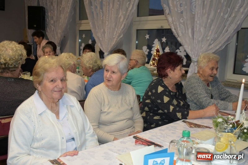 Zdjęcie w galerii na portalu naszraciborz.pl: Gdy pierwsza gwiazdka na niebie zabłyśnie...  wiadomości z regionu