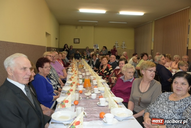 Zdjęcie w galerii na portalu naszraciborz.pl: Gdy pierwsza gwiazdka na niebie zabłyśnie...  wiadomości z regionu