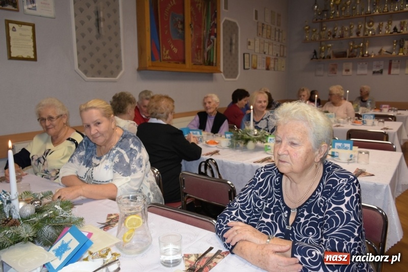 Zdjęcie w galerii na portalu naszraciborz.pl: Gdy pierwsza gwiazdka na niebie zabłyśnie...  wiadomości z regionu