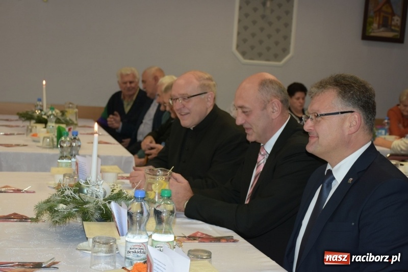 Zdjęcie w galerii na portalu naszraciborz.pl: Gdy pierwsza gwiazdka na niebie zabłyśnie...  wiadomości z regionu