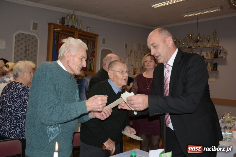 Zdjęcie w galerii na portalu naszraciborz.pl: Gdy pierwsza gwiazdka na niebie zabłyśnie...  wiadomości z regionu