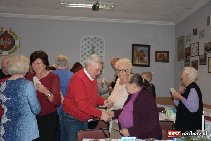 Zdjęcie w galerii na portalu naszraciborz.pl: Gdy pierwsza gwiazdka na niebie zabłyśnie...  wiadomości z regionu