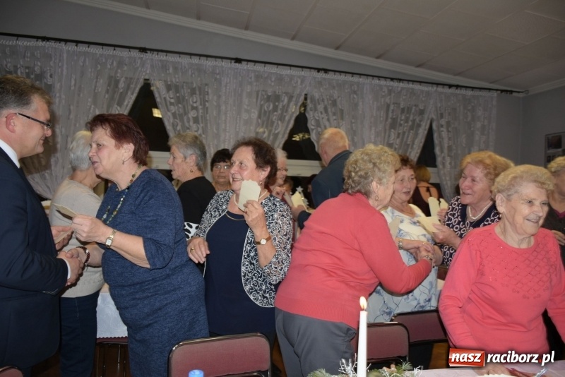 Zdjęcie w galerii na portalu naszraciborz.pl: Gdy pierwsza gwiazdka na niebie zabłyśnie...  wiadomości z regionu