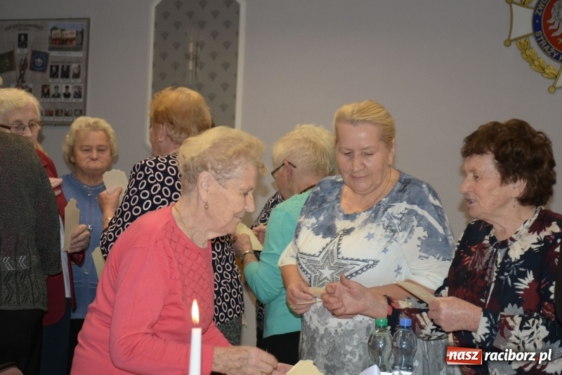 Zdjęcie w galerii na portalu naszraciborz.pl: Gdy pierwsza gwiazdka na niebie zabłyśnie...  wiadomości z regionu