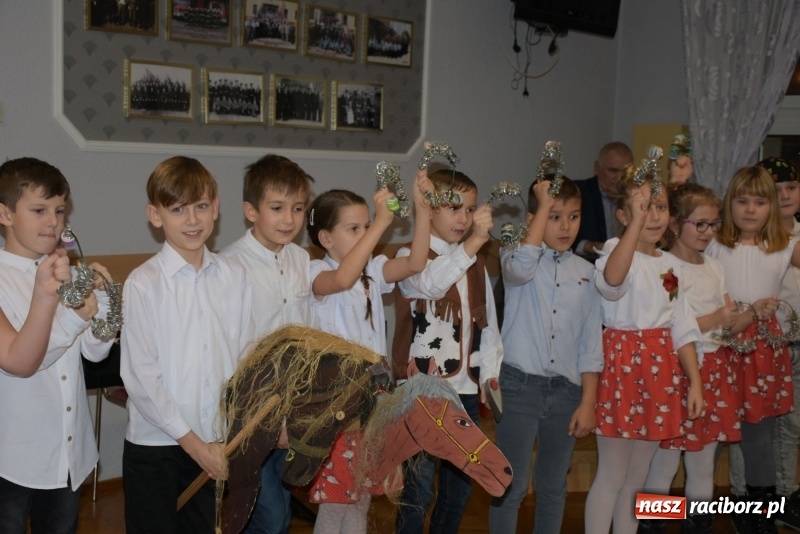 Zdjęcie w galerii na portalu naszraciborz.pl: Gdy pierwsza gwiazdka na niebie zabłyśnie...  wiadomości z regionu