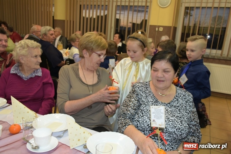 Zdjęcie w galerii na portalu naszraciborz.pl: Gdy pierwsza gwiazdka na niebie zabłyśnie...  wiadomości z regionu