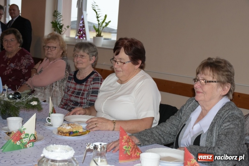 Zdjęcie w galerii na portalu naszraciborz.pl: Gdy pierwsza gwiazdka na niebie zabłyśnie...  wiadomości z regionu