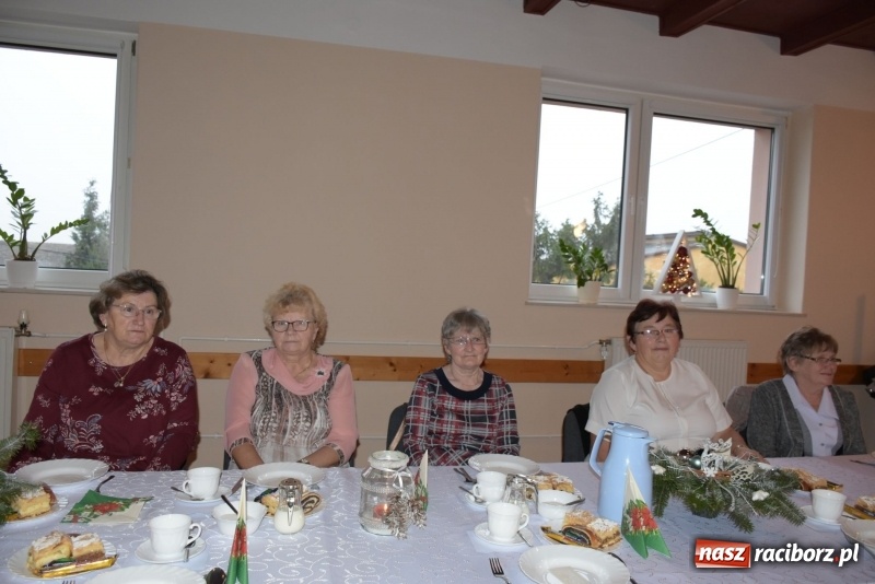 Zdjęcie w galerii na portalu naszraciborz.pl: Gdy pierwsza gwiazdka na niebie zabłyśnie...  wiadomości z regionu