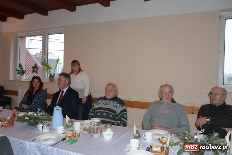 Zdjęcie w galerii na portalu naszraciborz.pl: Gdy pierwsza gwiazdka na niebie zabłyśnie...  wiadomości z regionu