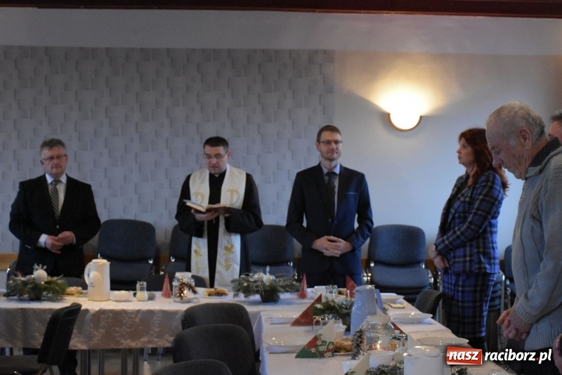 Zdjęcie w galerii na portalu naszraciborz.pl: Gdy pierwsza gwiazdka na niebie zabłyśnie...  wiadomości z regionu