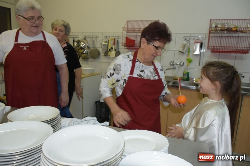 Zdjęcie w galerii na portalu naszraciborz.pl: Gdy pierwsza gwiazdka na niebie zabłyśnie...  wiadomości z regionu