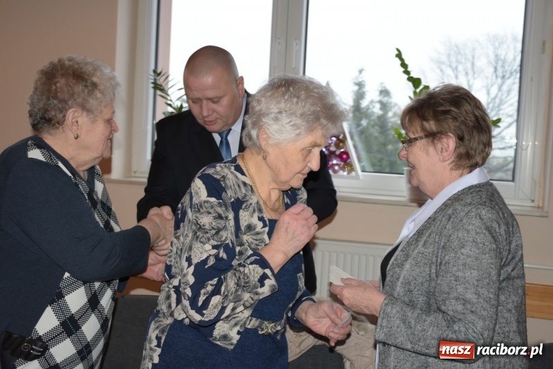 Zdjęcie w galerii na portalu naszraciborz.pl: Gdy pierwsza gwiazdka na niebie zabłyśnie...  wiadomości z regionu