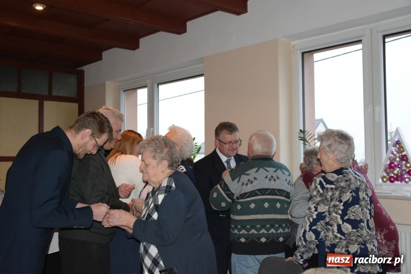 Zdjęcie w galerii na portalu naszraciborz.pl: Gdy pierwsza gwiazdka na niebie zabłyśnie...  wiadomości z regionu