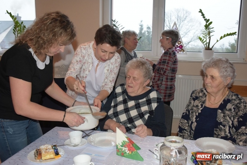 Zdjęcie w galerii na portalu naszraciborz.pl: Gdy pierwsza gwiazdka na niebie zabłyśnie...  wiadomości z regionu