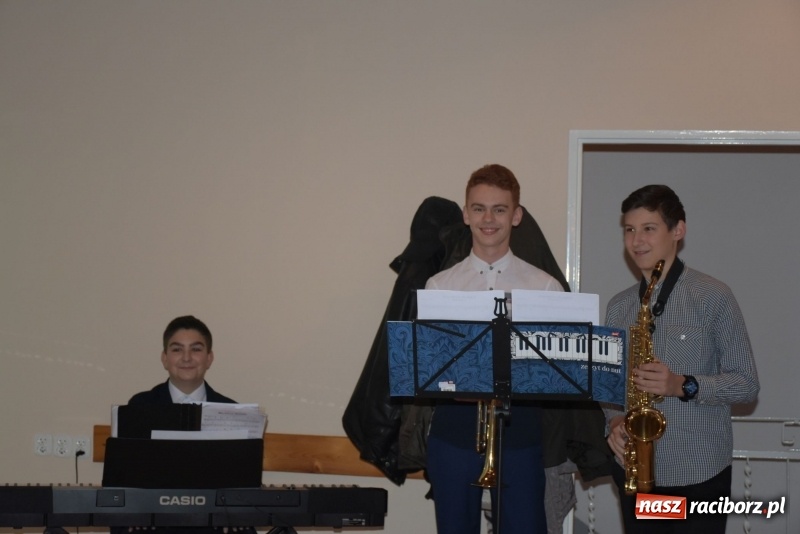 Zdjęcie w galerii na portalu naszraciborz.pl: Gdy pierwsza gwiazdka na niebie zabłyśnie...  wiadomości z regionu