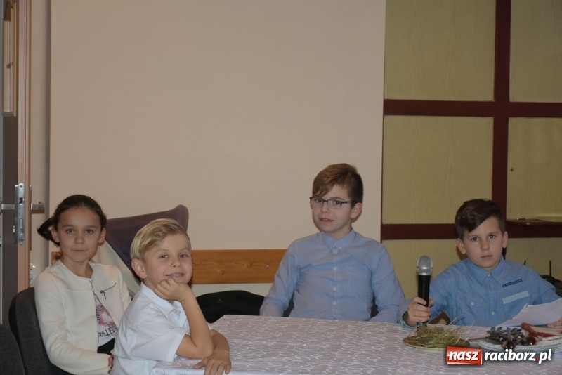 Zdjęcie w galerii na portalu naszraciborz.pl: Gdy pierwsza gwiazdka na niebie zabłyśnie...  wiadomości z regionu