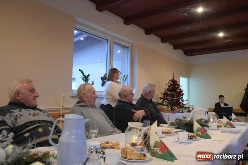 Zdjęcie w galerii na portalu naszraciborz.pl: Gdy pierwsza gwiazdka na niebie zabłyśnie...  wiadomości z regionu