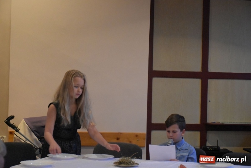 Zdjęcie w galerii na portalu naszraciborz.pl: Gdy pierwsza gwiazdka na niebie zabłyśnie...  wiadomości z regionu