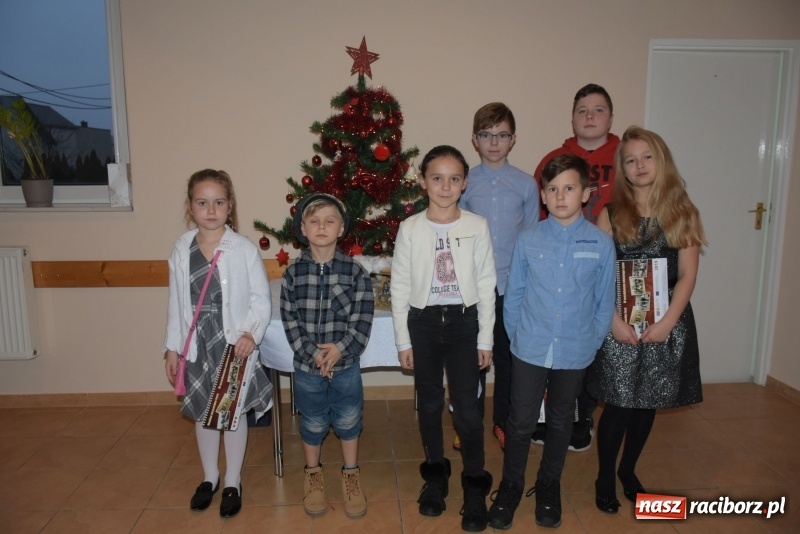 Zdjęcie w galerii na portalu naszraciborz.pl: Gdy pierwsza gwiazdka na niebie zabłyśnie...  wiadomości z regionu