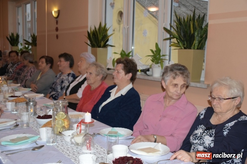 Zdjęcie w galerii na portalu naszraciborz.pl: Gdy pierwsza gwiazdka na niebie zabłyśnie...  wiadomości z regionu
