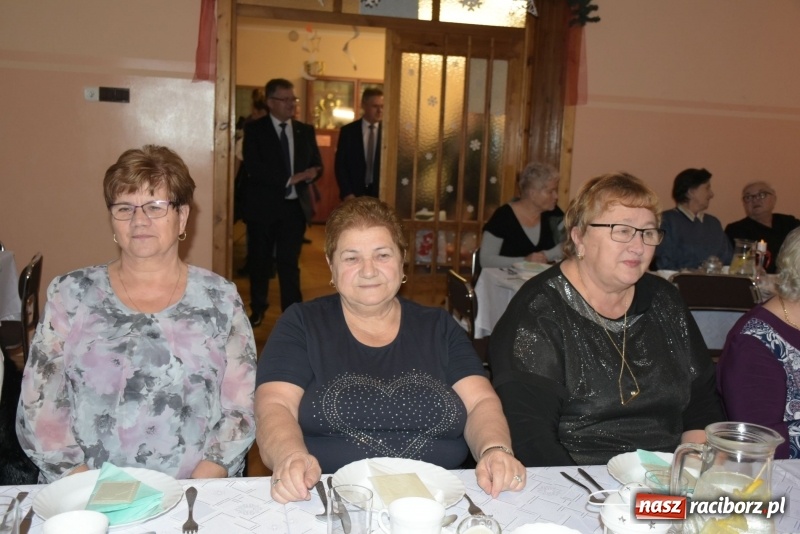 Zdjęcie w galerii na portalu naszraciborz.pl: Gdy pierwsza gwiazdka na niebie zabłyśnie...  wiadomości z regionu