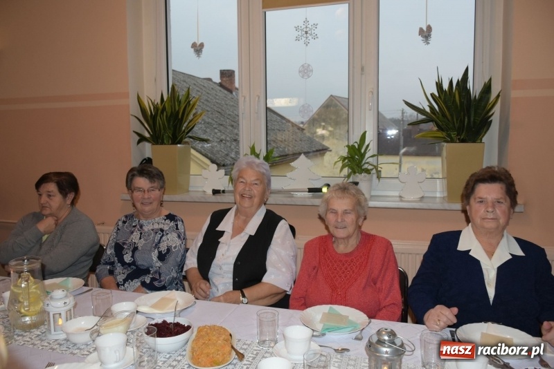 Zdjęcie w galerii na portalu naszraciborz.pl: Gdy pierwsza gwiazdka na niebie zabłyśnie...  wiadomości z regionu