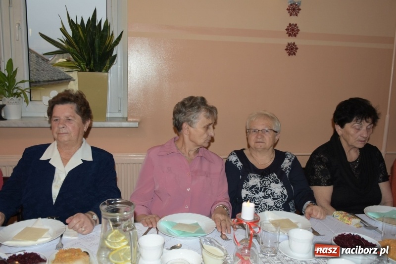 Zdjęcie w galerii na portalu naszraciborz.pl: Gdy pierwsza gwiazdka na niebie zabłyśnie...  wiadomości z regionu