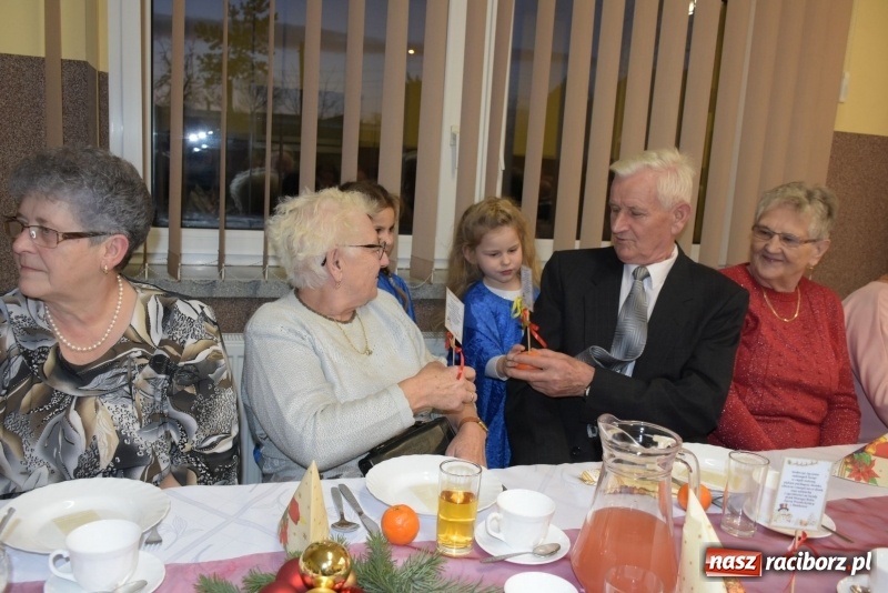 Zdjęcie w galerii na portalu naszraciborz.pl: Gdy pierwsza gwiazdka na niebie zabłyśnie...  wiadomości z regionu