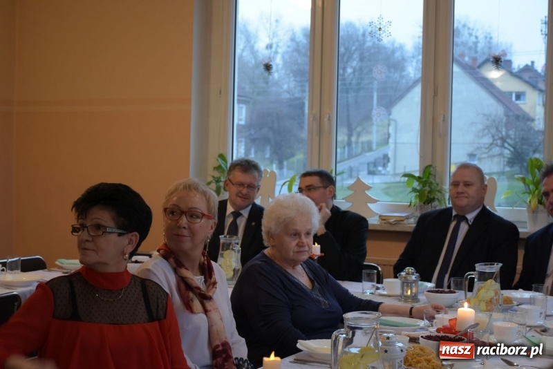 Zdjęcie w galerii na portalu naszraciborz.pl: Gdy pierwsza gwiazdka na niebie zabłyśnie...  wiadomości z regionu