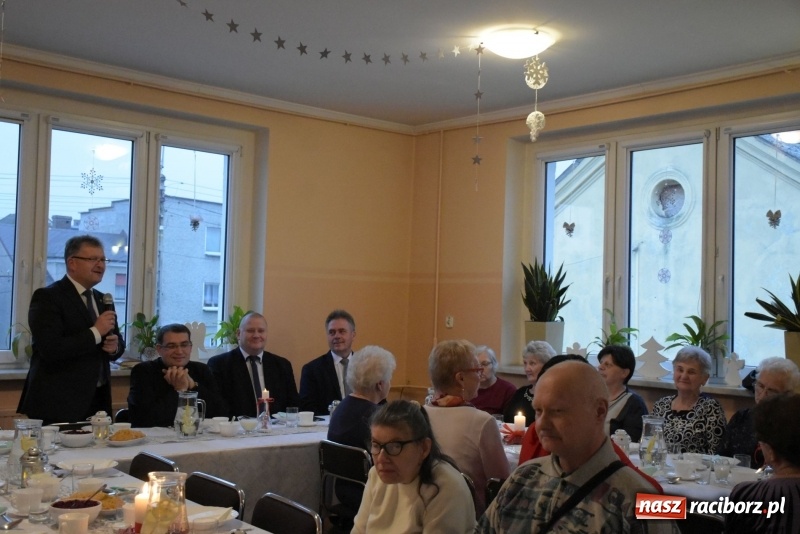 Zdjęcie w galerii na portalu naszraciborz.pl: Gdy pierwsza gwiazdka na niebie zabłyśnie...  wiadomości z regionu