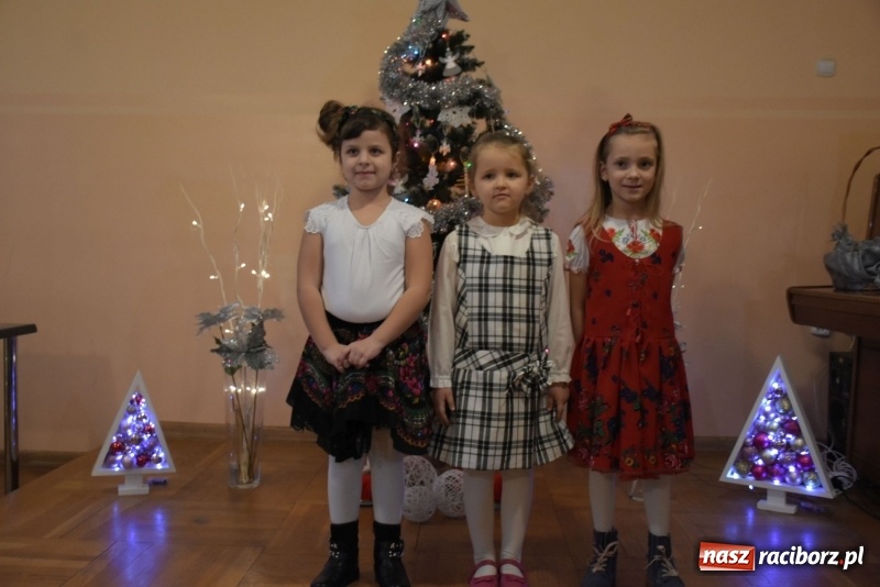 Zdjęcie w galerii na portalu naszraciborz.pl: Gdy pierwsza gwiazdka na niebie zabłyśnie...  wiadomości z regionu