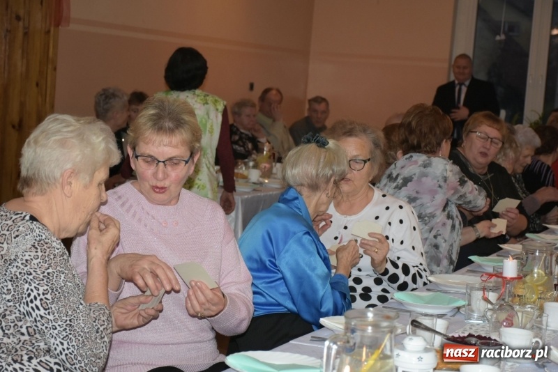 Zdjęcie w galerii na portalu naszraciborz.pl: Gdy pierwsza gwiazdka na niebie zabłyśnie...  wiadomości z regionu