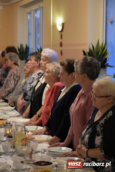 Zdjęcie w galerii na portalu naszraciborz.pl: Gdy pierwsza gwiazdka na niebie zabłyśnie...  wiadomości z regionu