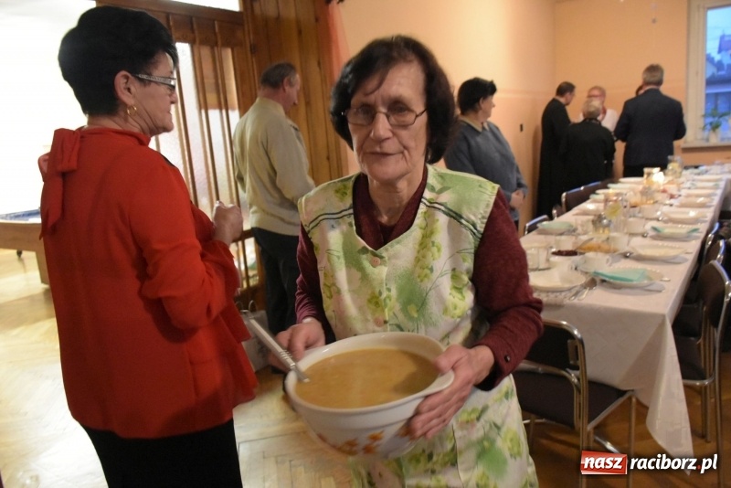 Zdjęcie w galerii na portalu naszraciborz.pl: Gdy pierwsza gwiazdka na niebie zabłyśnie...  wiadomości z regionu