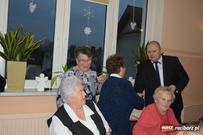 Zdjęcie w galerii na portalu naszraciborz.pl: Gdy pierwsza gwiazdka na niebie zabłyśnie...  wiadomości z regionu