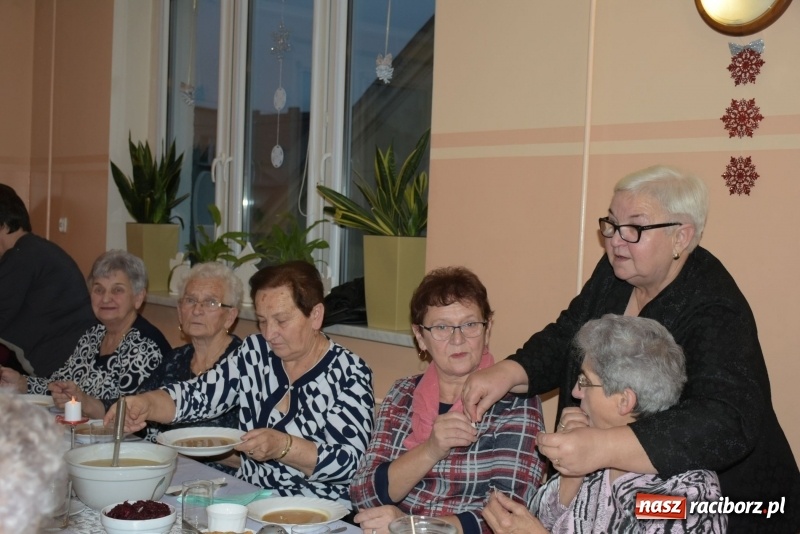 Zdjęcie w galerii na portalu naszraciborz.pl: Gdy pierwsza gwiazdka na niebie zabłyśnie...  wiadomości z regionu