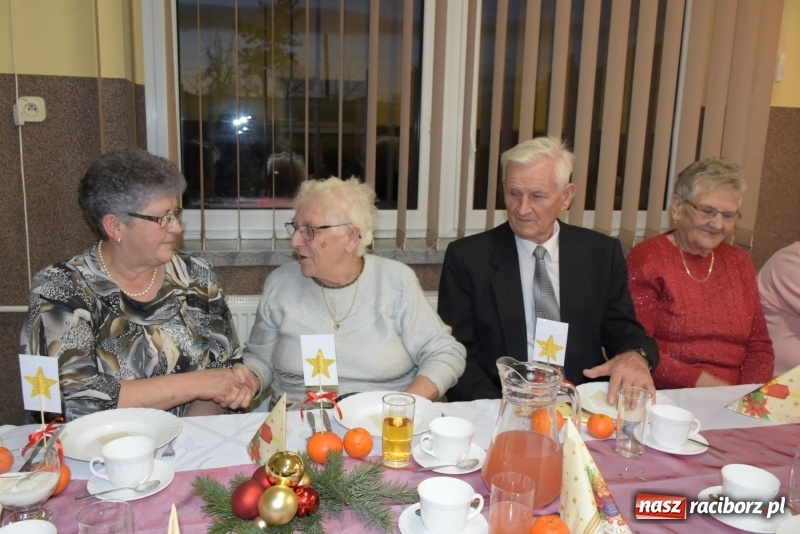 Zdjęcie w galerii na portalu naszraciborz.pl: Gdy pierwsza gwiazdka na niebie zabłyśnie...  wiadomości z regionu